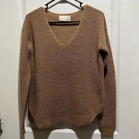 Aritzia wolter sweater - Picture 5 of 9